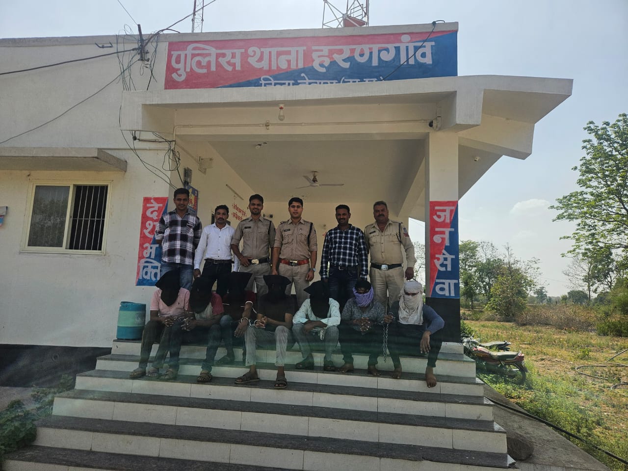 Dewas News: Unknown accused of robbery/dacoity exposed within one week of the incident.