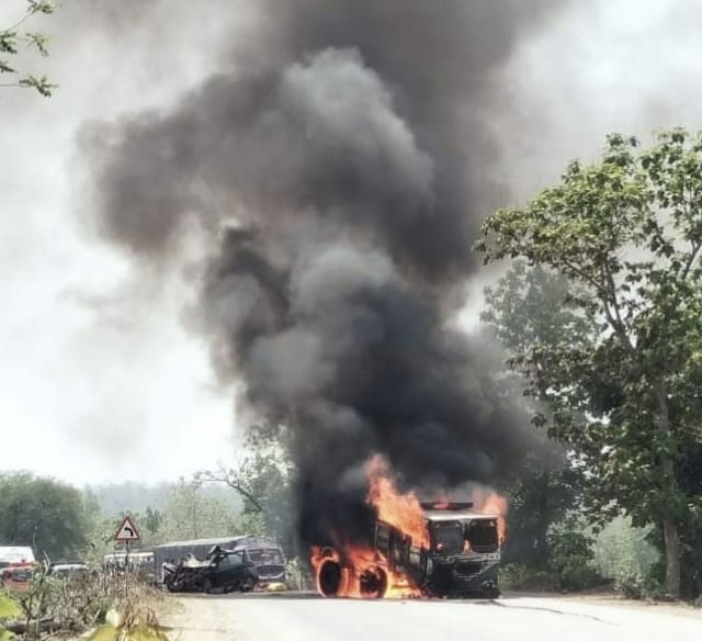 Dewas News: Highway of accidents! When will this cycle of death stop?