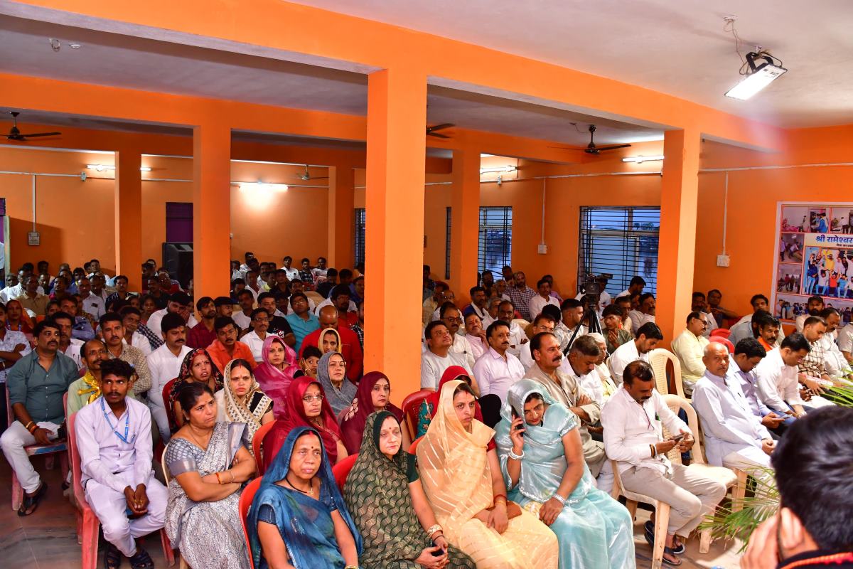 Khategaon Ki News: Shri Rameshwar Seva Nyas completes its first year of service, sanitation workers and people engaged in service work honored