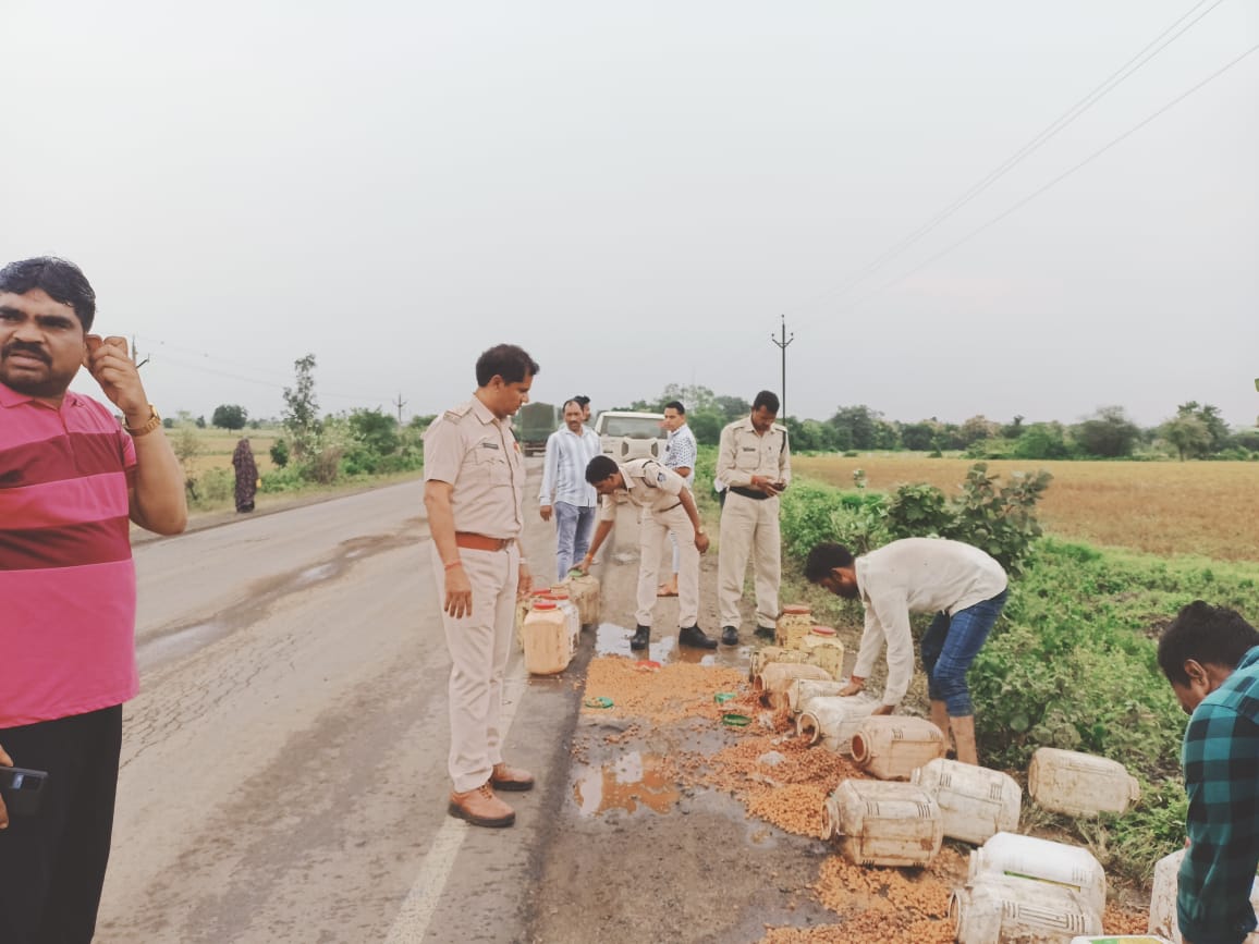 The Excise Department took action in Kannaud circle and registered 07 cases.