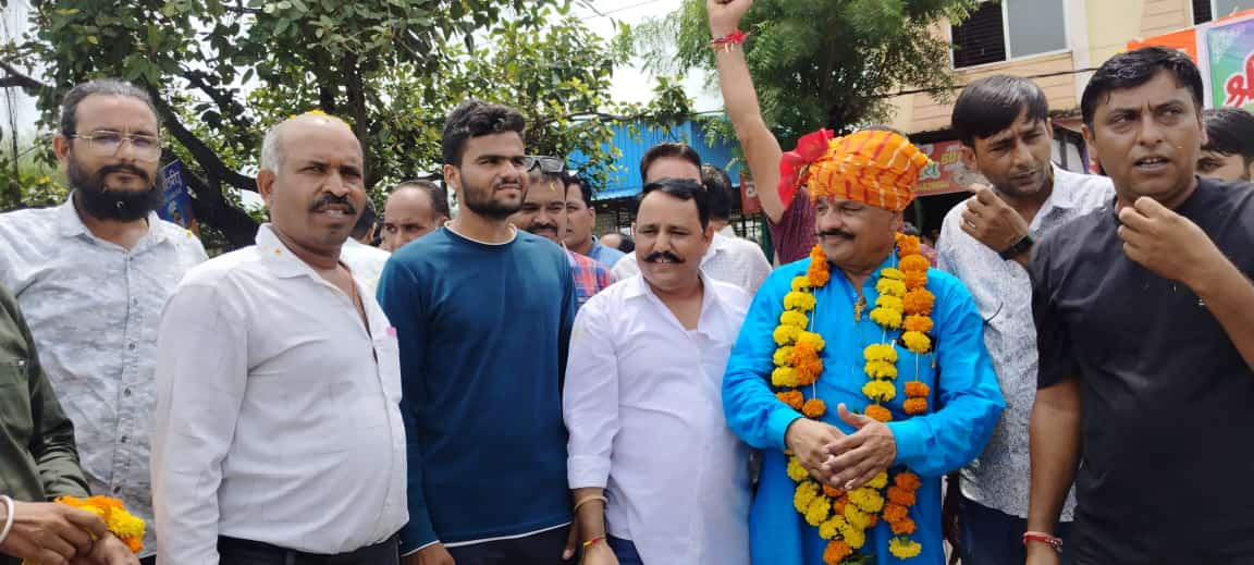 Khategaon News: Shri Satyawadi Veer Tejaji Maharaj's flag procession welcomed in Khategaon