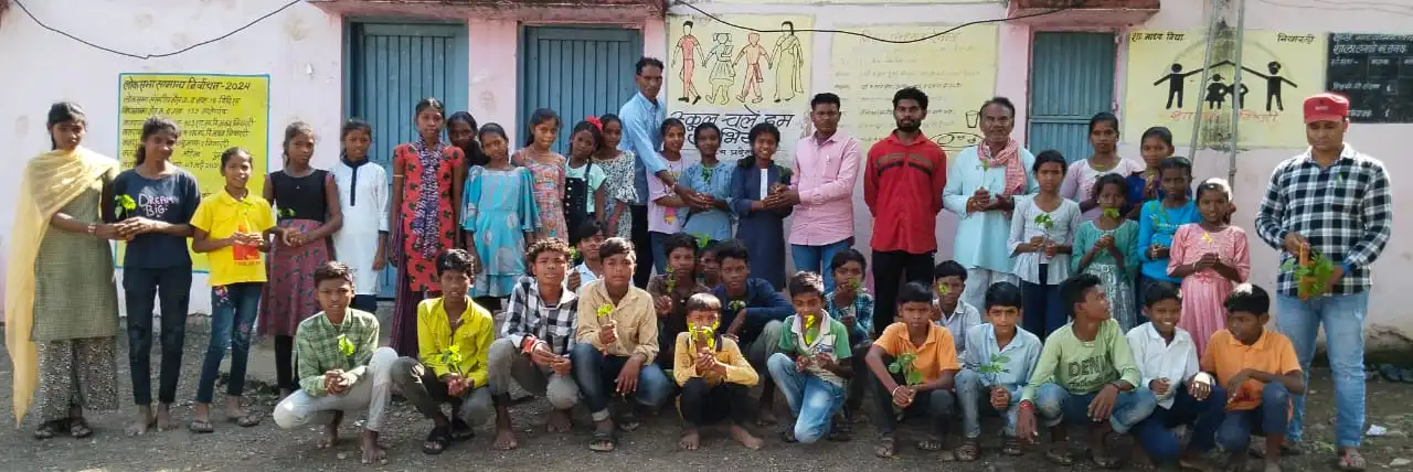 Khategaon News: Promotion of fruit plants through students