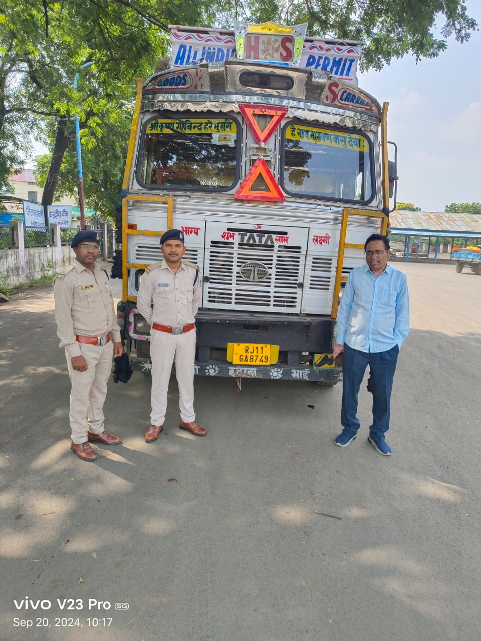 Khategaon News: Mandi Secretary took action and charged 5 times the fee