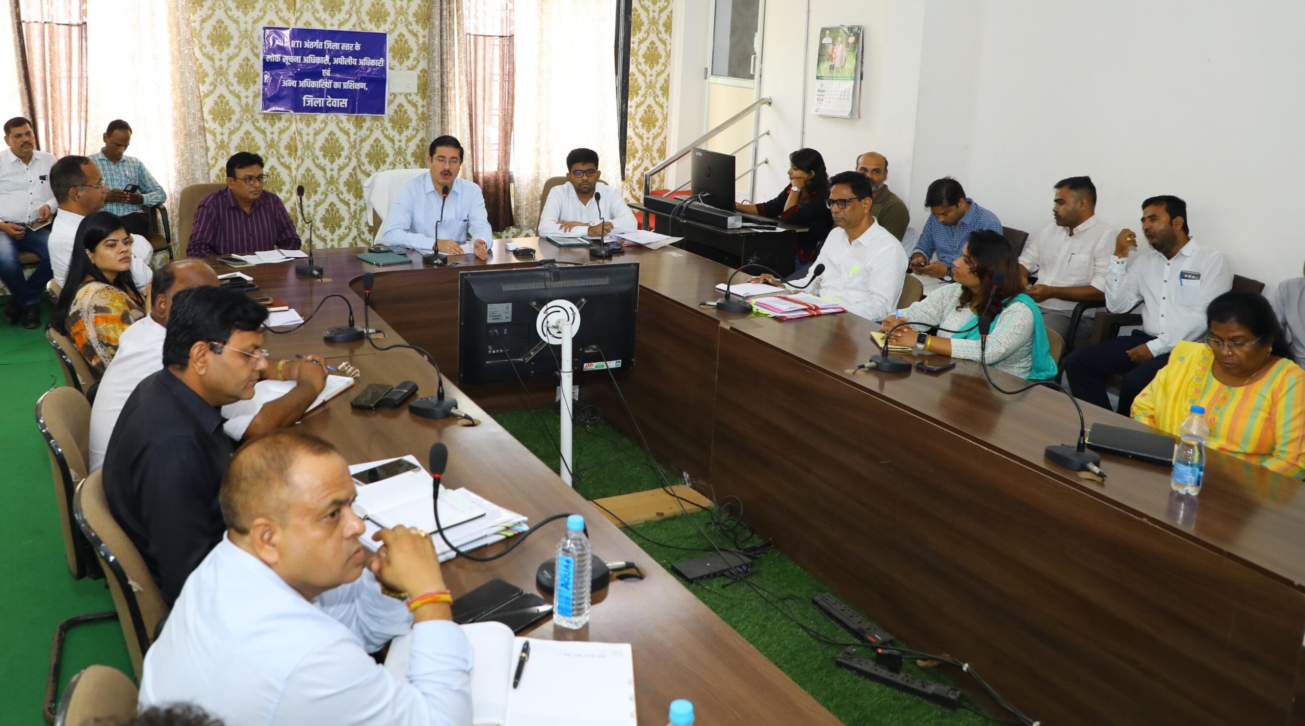 Khategaon News: Time limit related meeting held under the chairmanship of collector