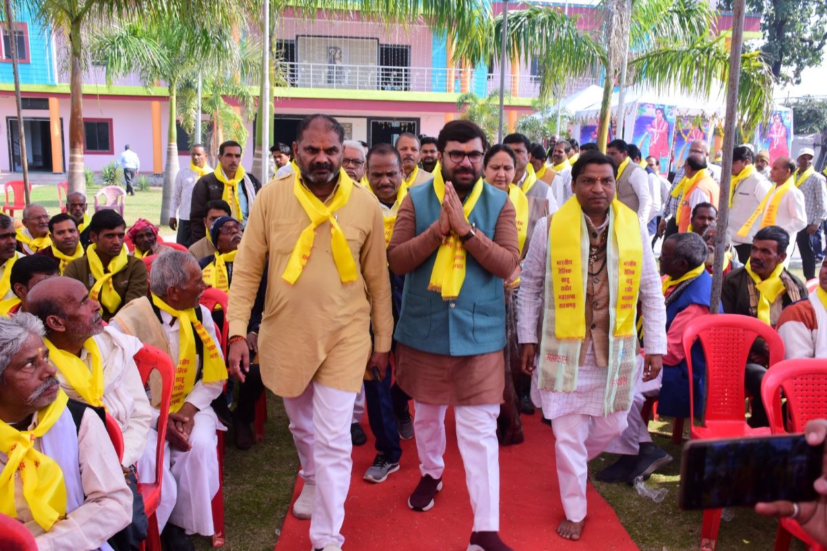 Bhopal News: New Year's get-together of Bharatiya Telik Sahu Rathore Mahasabha MP was held in Rahatgarh.