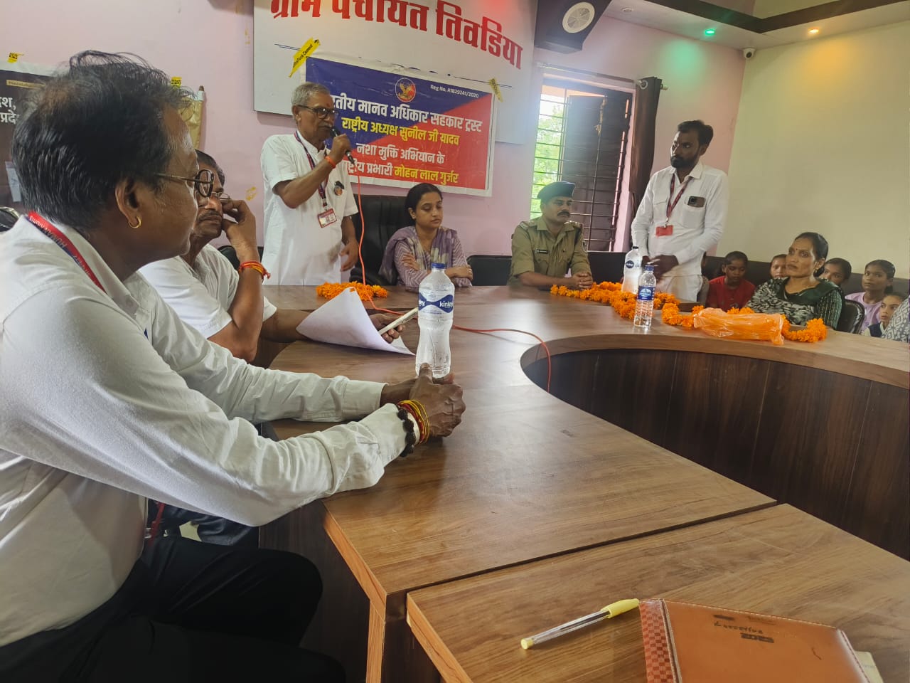 Khategaon News: We all have to stay away from addiction, addiction ruins a person's life: Soumya Jain Additional Superintendent of Police