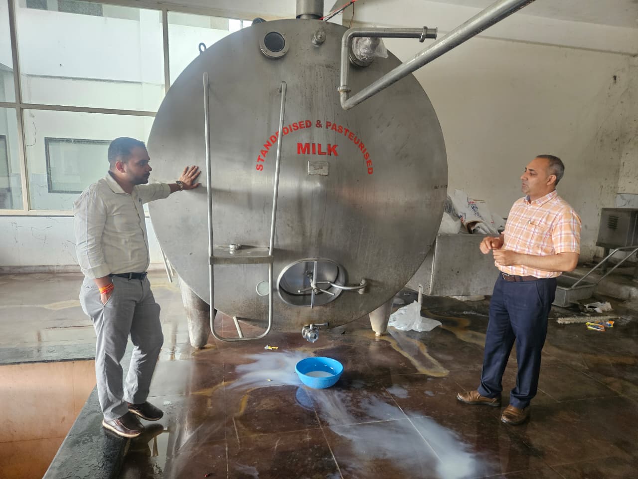 Khategaon: Food samples were taken and sent to the State Food Testing Laboratory, Bhopal