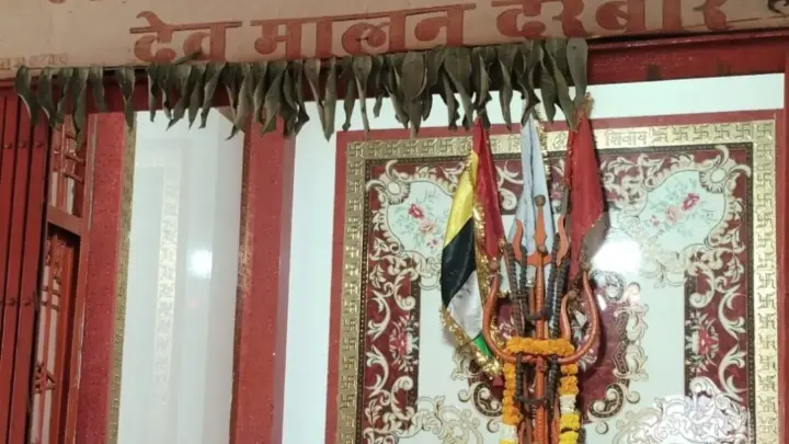 Khategaon Ki News: Devotees are arriving at the Devnarayan Bhilat shrine in Harangaon to worship Goddess Jagdamba and seek the fulfillment of their wishes.